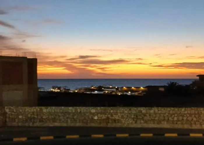 استديو بالقيادات عماره فينوس الغردقة